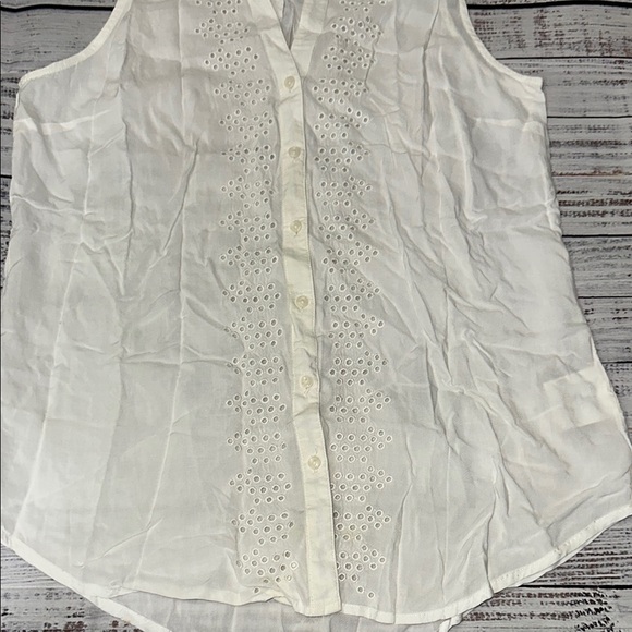 Old Navy White‎ Sleeveless Button Down Blouse Sz. XS - Picture 4 of 8